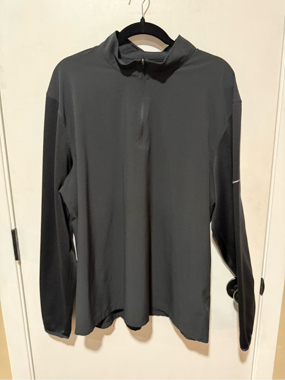 Nike Men's Dark Gray Quarter-Zip Performance Pullover